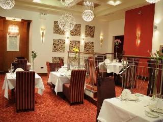 The Mariner, Hotel